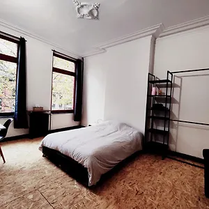 Habitación en casa particular Private Industrial 2 In Center Of, Charleroi