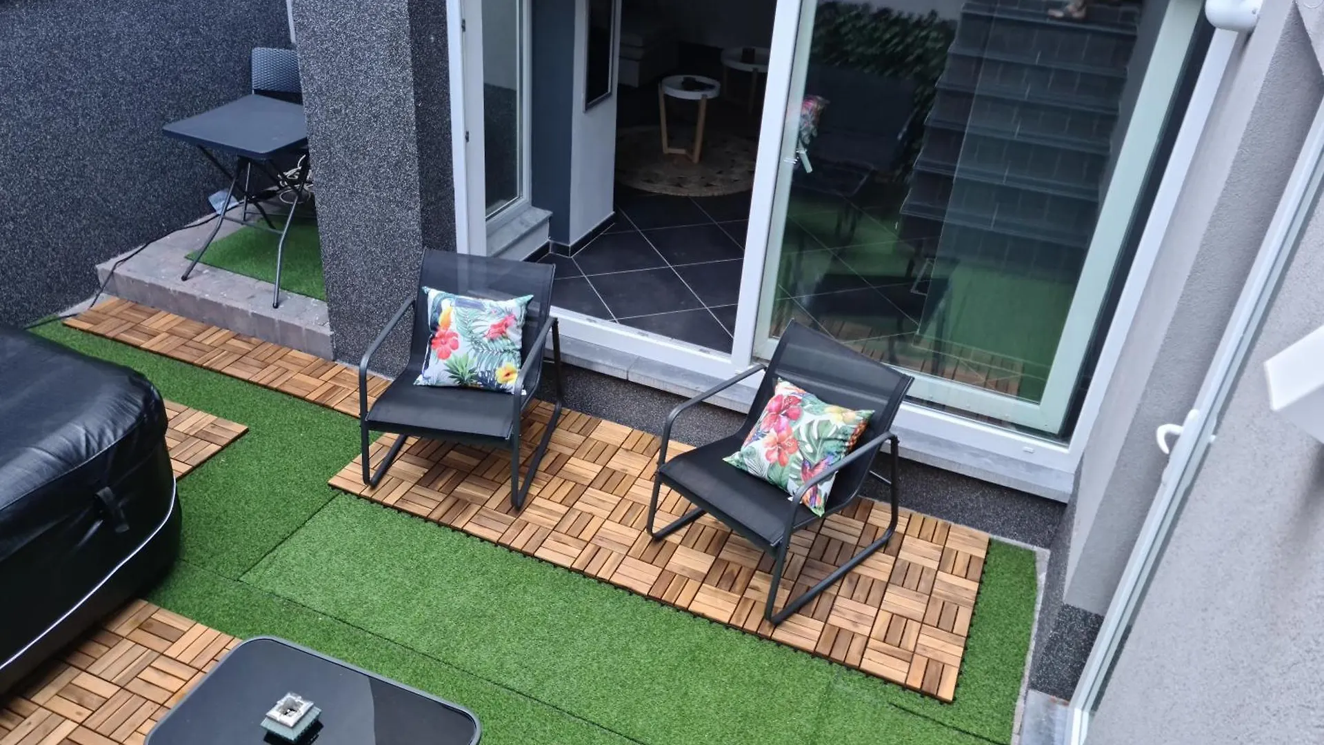 Appartement Cozy Et Atypique Charleroi 0*,  Belgie